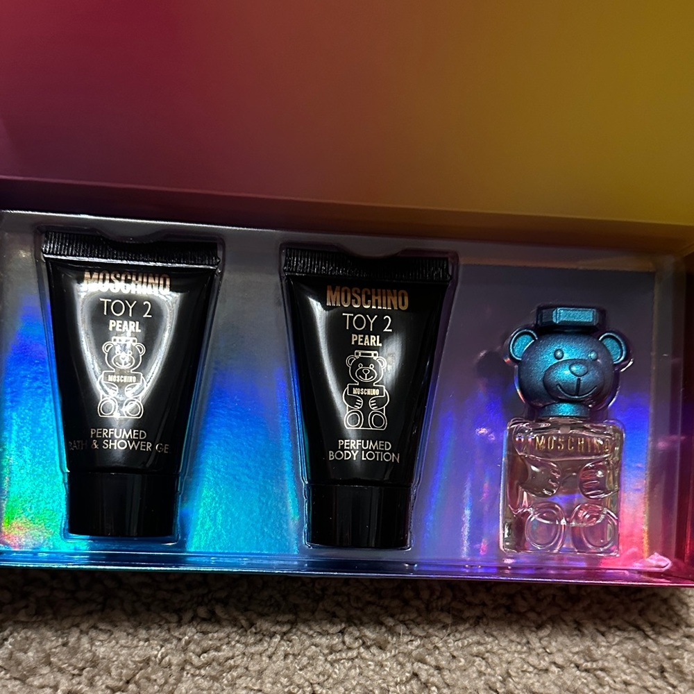 Moschino Toy 2 Pearl Set